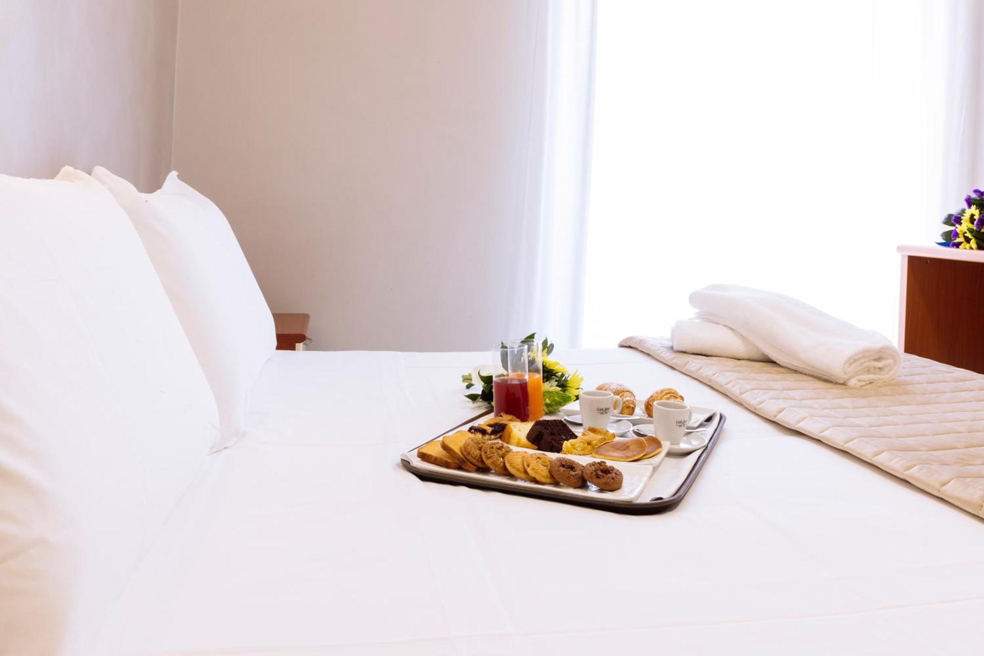 Hotel Leon - Ristorante Al Cavallino Rosso San Giovanni Rotondo Eksteriør billede
