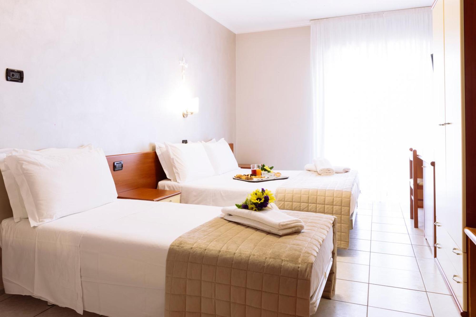 Hotel Leon - Ristorante Al Cavallino Rosso San Giovanni Rotondo Eksteriør billede