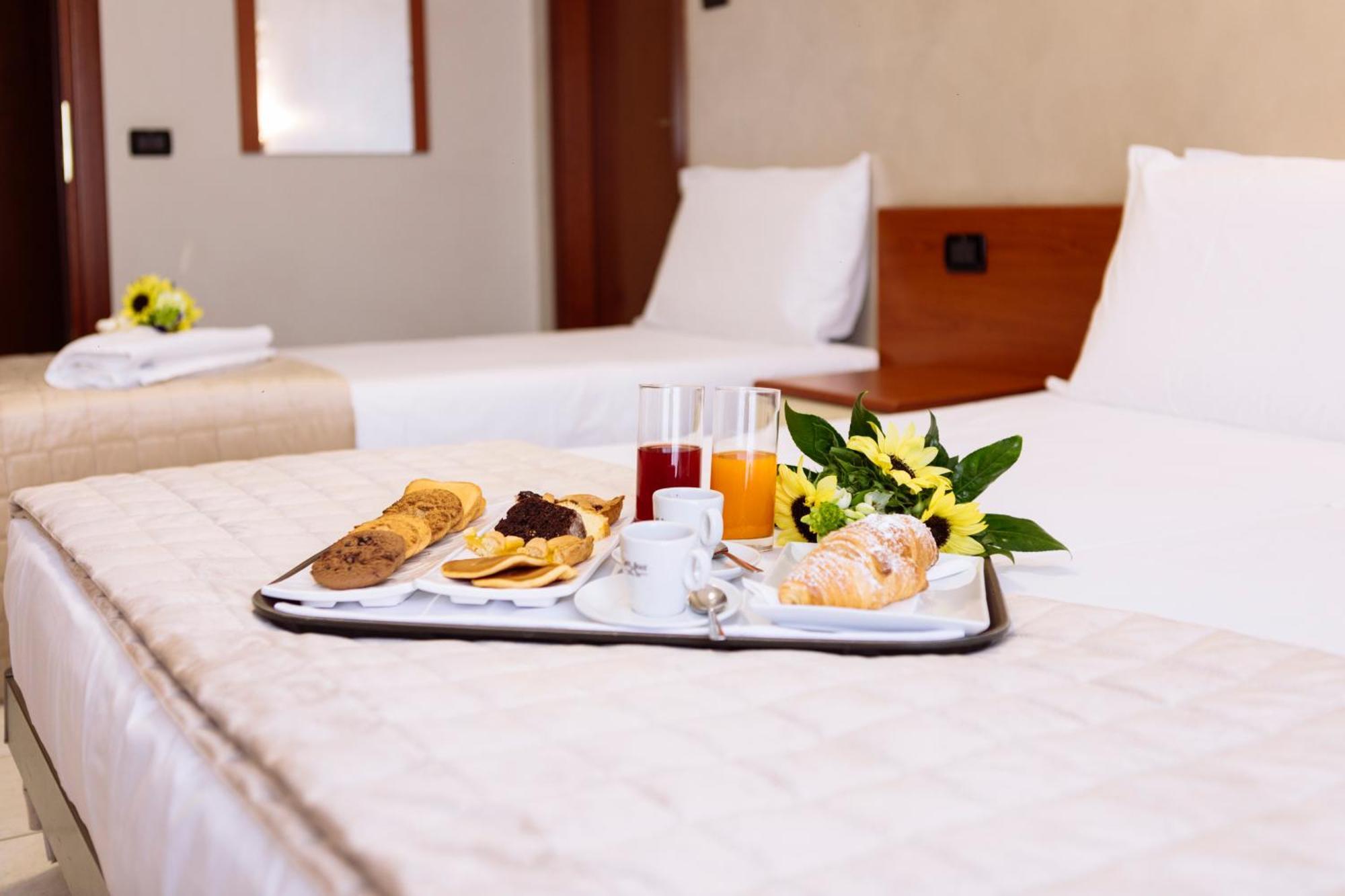 Hotel Leon - Ristorante Al Cavallino Rosso San Giovanni Rotondo Eksteriør billede