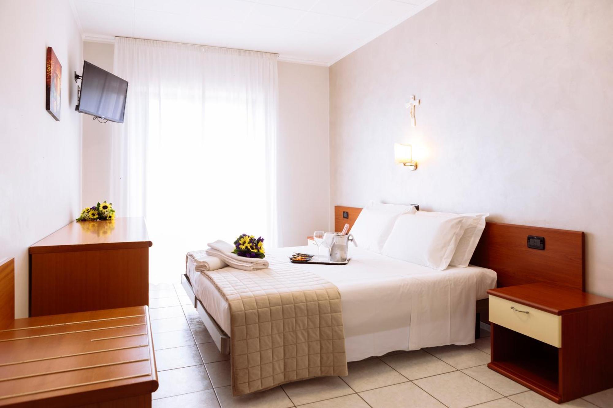 Hotel Leon - Ristorante Al Cavallino Rosso San Giovanni Rotondo Eksteriør billede